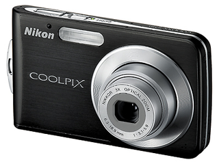 Illustration for article titled Nikon's CoolPix S600, S550, S520, and S210: Slim, Stylish and Plum Purty